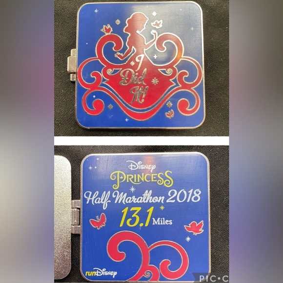 Disney Pin 2018 Half Marathon runDisney Snow White Princess Limited Edition - Picture 1 of 10
